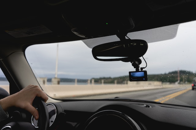 Dashcam im Auto: Das digitale Auge auf deutschen Straßen